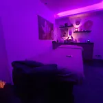 Le Tonneau Insolite Bacchus - Le Souffle Du Saule - Bed & Breakfast *