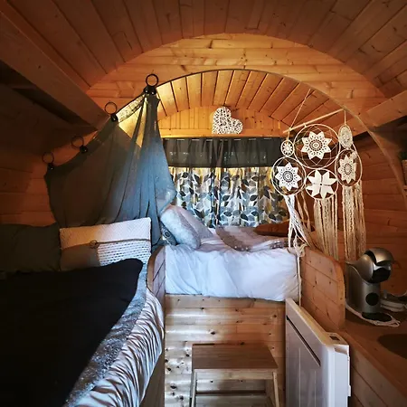 Le Tonneau Insolite Bacchus - Le Souffle Du Saule - Bed and Breakfast *