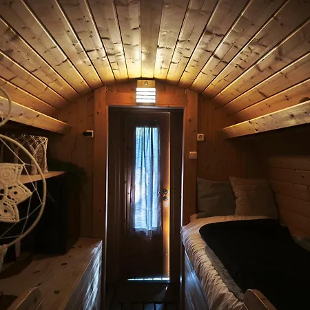 Le Tonneau Insolite Du Souffle Du Saule Couette-café